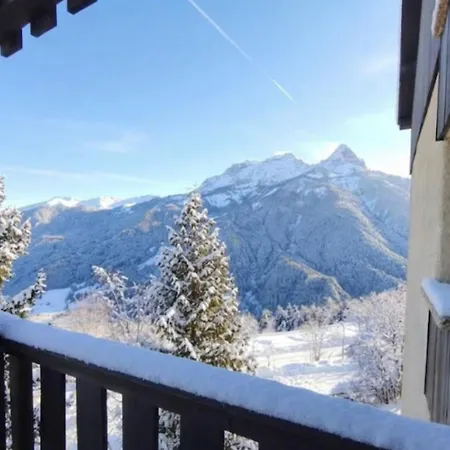 With Balcony Near The Chairlift 아파트